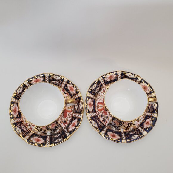 Vintage Royal Crown Derby Imari Tea Cups & Saucers-  Scalloped Rim 1927 & 1934 - Picture 5 of 16